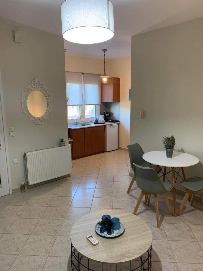 Athinas Apartment 리메나스 외부 사진