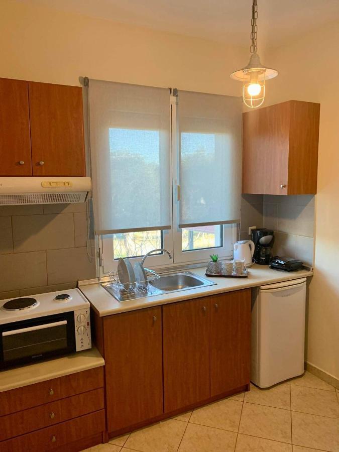 Athinas Apartment 리메나스 외부 사진
