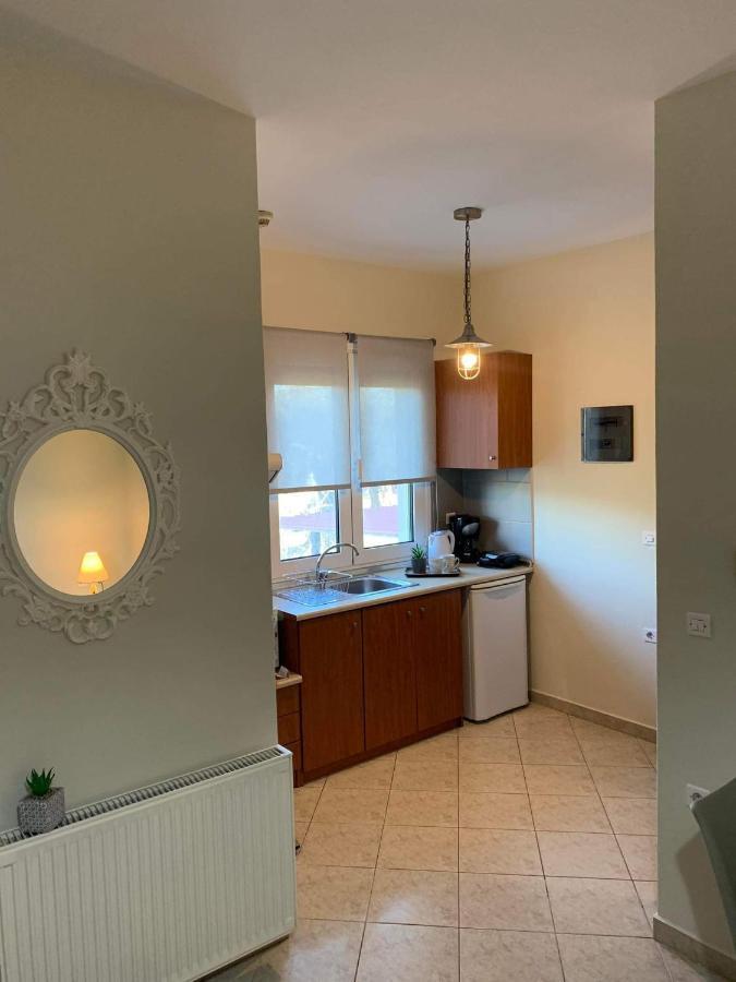 Athinas Apartment 리메나스 외부 사진