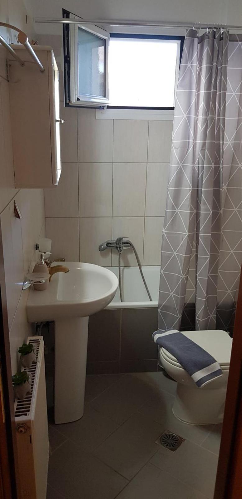 Athinas Apartment 리메나스 외부 사진